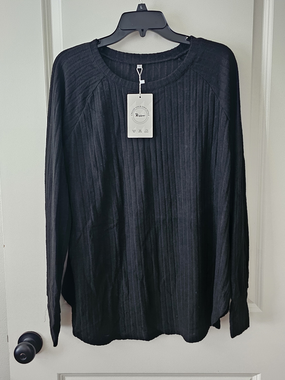 Black Ribbed Long-Sleeve Tunic With Thumb Holes - Women